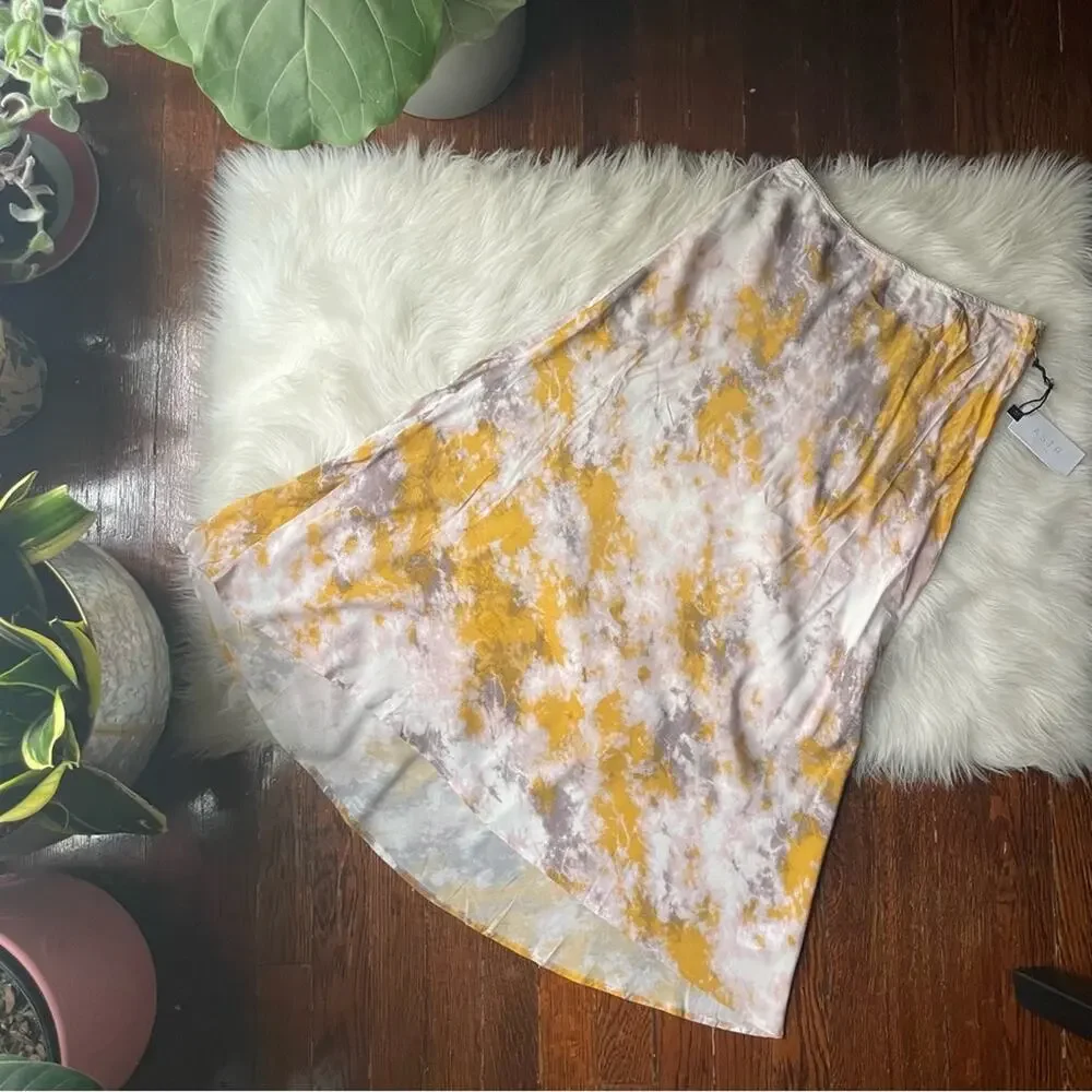 ASTR Watercolor Skirt NWT Tie Dye Nava Gold